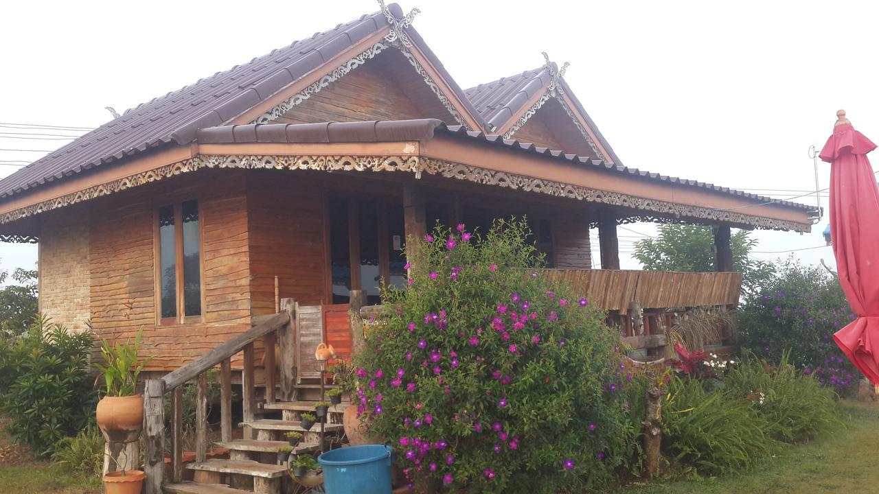 Phu Aram Khao Kho Resort Exterior photo