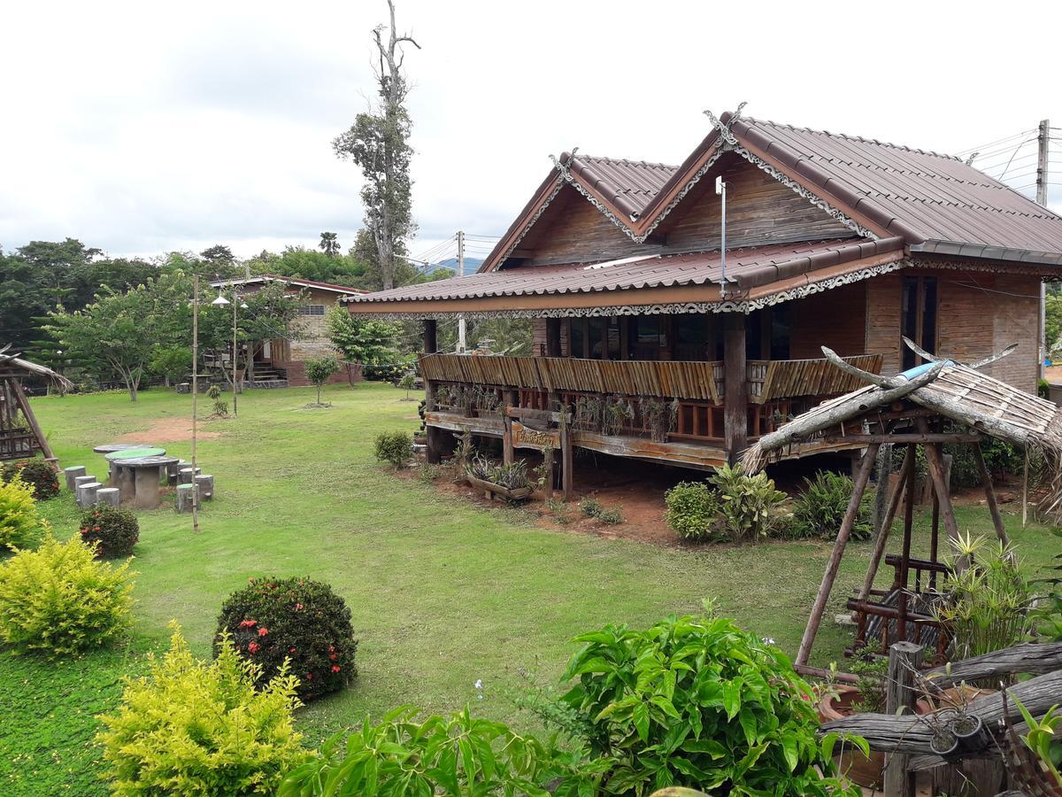 Phu Aram Khao Kho Resort Exterior photo